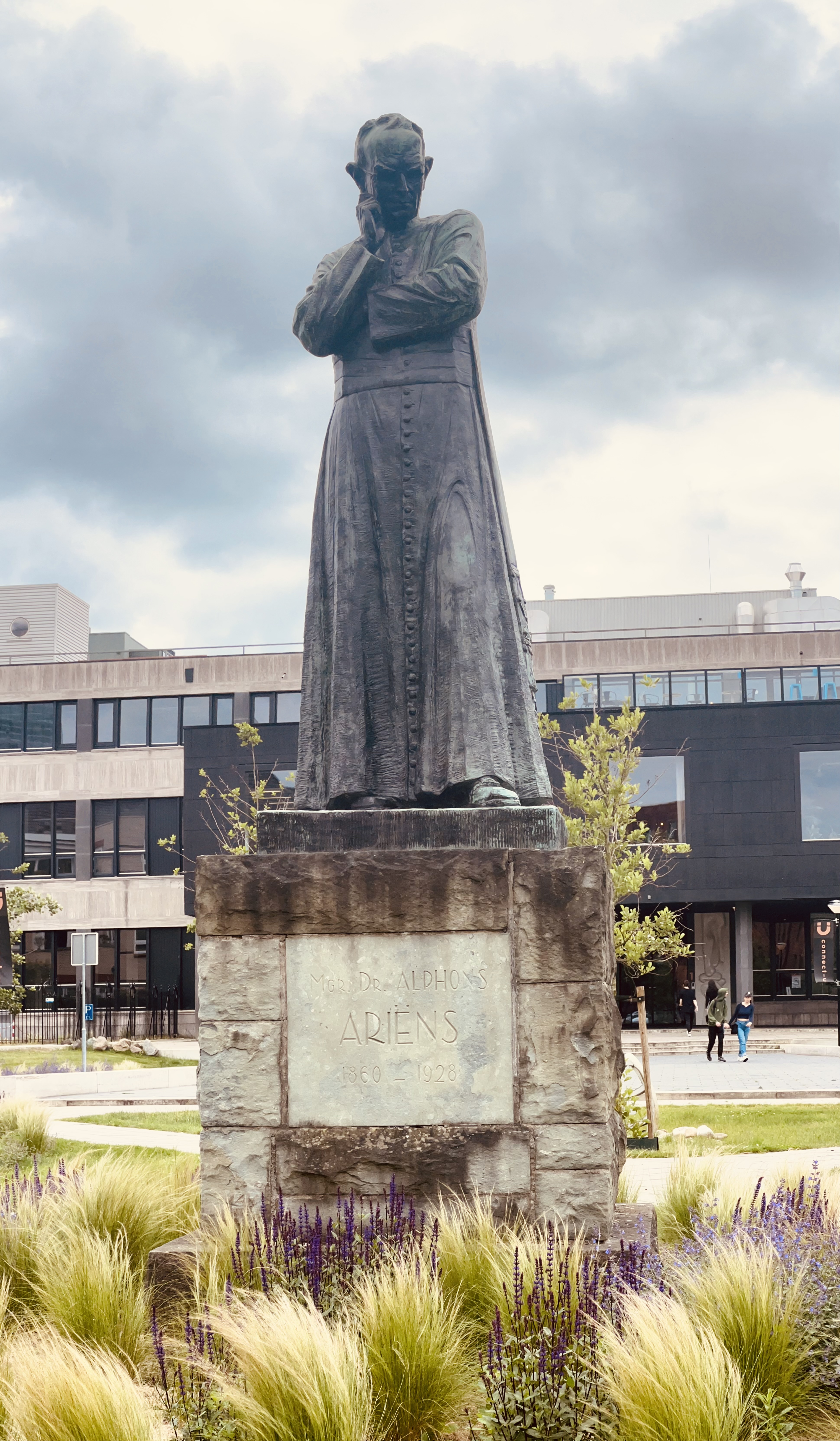 AMAJ Ariens Stichter vande RK Arbeidersbeweging